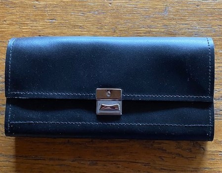 Bild von Service Portemonnaie mit 5 Geldscheinfächer 1 Reissverschlussfach und 1 Münzfach zum Hammerpreis.